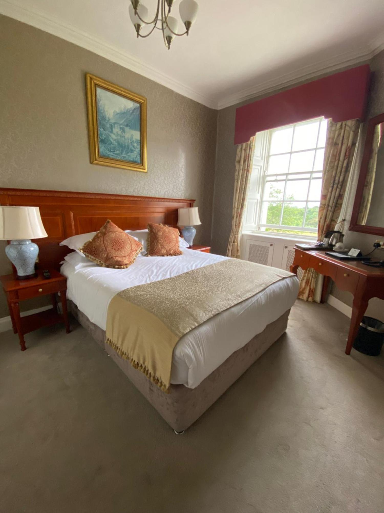 Leixlip Manor Hotel エクステリア 写真