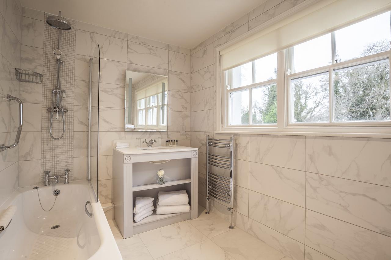 Leixlip Manor Hotel エクステリア 写真